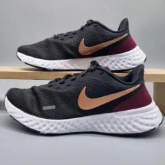 ナイキ レボリューション5 ランニングシューズ 245