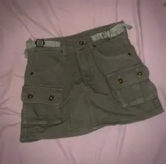 グリーン カーゴ スカート