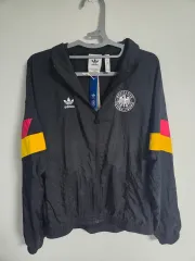 アディダス オリジナル 24-25 ドイツ タグ付き 未使用 ウィンドブレーカー