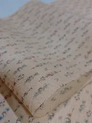 M201 正絹 単衣紬 洗い張り ハギレ 生成系地色 ハンドメイド少し汚れあり