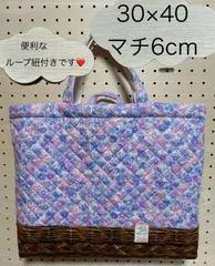 491 ハンドメイド レッスンバッグ　30×40　キルティング　キルト　ループ紐付き ネームタグ付き　花かご　フラワー　リボン リボンとお花 ドリームフラワー 花柄　ピンク　パープル　ライラック　小学校　こども園　幼稚園　保育園　幼保園　図書袋　絵本バッグ