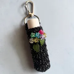 ハンドメイド】黒ラメ×花ビーズ　リップケース　編み物