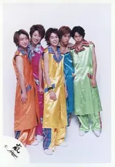 【中古】生写真(ジャニーズ) 嵐/5人/全身・衣装チェック・背景白/公式生写真