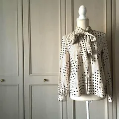@ AuieF アウィーエフ リボン ドット 水玉 ブラウス シャツ トップス 長袖　お呼ばれ　デート　オフィスカジュアル　食事会　可愛い　お出かけ　上品