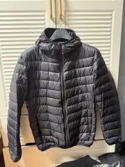 ブラック 軽量ダウン
