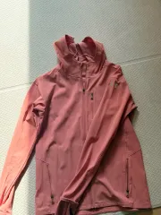 UNDER ARMOUR アンダーアーマー ピンク レディース ウィンドブレーカー