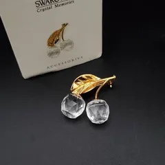 美品 SWAROVSKI スワロフスキー ブローチ Crystal Memories チェリー さくらんぼ クリスタル 箱付き 上品 可愛い ギフト プレゼント 贈り物