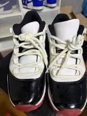 ジョーダン11 ロー レトロ コンコルド ブラッド