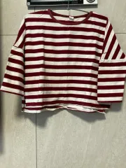 レッド/白ストライプTシャツ