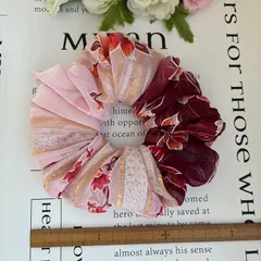 新春セール☆ハンドメイドシュシュ☆ピンクエンジ花柄