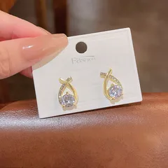 ジルコニア ラインストーン ゴールド ピアス 両耳用 ティアドロップ レディース 華やか 韓国アクセ