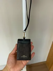 (正規品)COACH コーチ カードウォレット ネックストラップ ブラウン