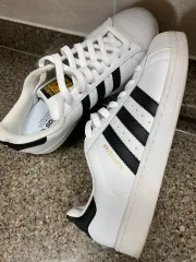 アディダス SUPERSTAR 白黒 スニーカー