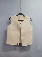 66)アイボリー キルティング ベスト