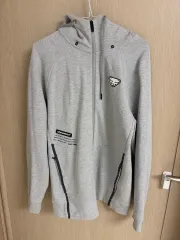 ディナフィット グレー フード ジップアップ
