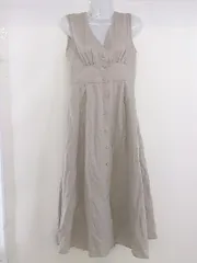 ◇ nano universe Vネック フロントボタン ノースリーブ 膝下丈 ワンピース サイズ 38 ベージュ レディース  【中古】 【1204050001379】