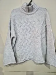 ケーブル ニット タートルネック セーター