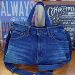 Item thumbnail for item 9e18f75e-c48b-47c0-879a-1b8755afc782