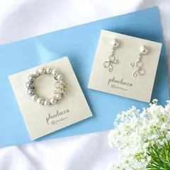 【⭐︎早割第2弾⭐︎】ホワイトパールとワイヤーリボンのブローチ＆ピアス／イヤリング （ブルーシルバー）【入学式　卒業式　結婚式　オケージョン　入園式　卒園式　パールブローチ　リボンブローチ　サークルブローチ　大人可愛い　フォーマル　セレモニー】