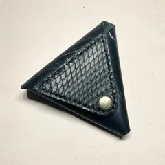 【ラッピング可】　コンパクト三角コインケース　ブライドルレザー　× マットパイソン　ブラック