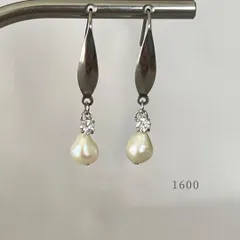 淡水パール＆キュービックジルコニア　ピアス　・・✽・・　〈真珠　サージカルステンレス　フック〉