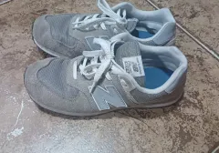 (240/245) レディース 女子児童 スニーカー 4点 (NIKE ニューバランス UNDER ARMOUR)