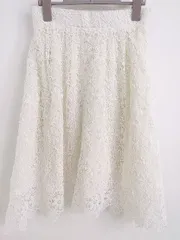 ◇ PAGEBOY ページボーイ ALICIA 総レース 膝丈 フレア スカート サイズF ホワイト系 レディース P  【中古】 【1212100000623】のサムネイル
