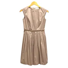 エムプルミエ M-Premier ワンピース ノースリーブ タック フレア 膝丈 光沢 34 ベージュ