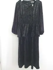 ◇ merlot plus メルロープリュス ベロア調 ペプラム 長袖 膝下丈 ワンピース ブラック レディース P  【1212270005275】のサムネイル