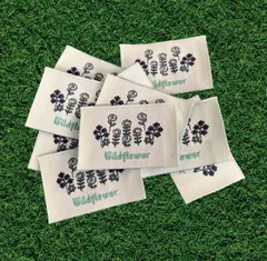 ハンドメイドタグ　野花　 布タグ　刺繍タグ　ワッペン