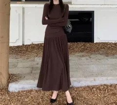 (新品) ブラウン スリム 長袖Tシャツ フレア ロング丈スカート セット