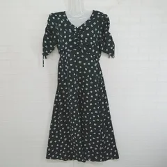 ◇ MAJESTIC LEGON マジェスティックレゴン 花柄 Vネック 半袖 膝下丈 ワンピース サイズM ブラック ホワイト レディース P  【1303070002158】