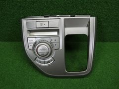 Item thumbnail for item 10a5513c-0785-491e-8aec-e6fafac6cbd9