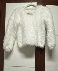 ホワイトファーニット