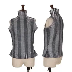 yoshiki hishinuma　コートブラック　キルティングリバーシブル yoshiki hishinuma コートブラック キルティングリバーシブル yoshiki