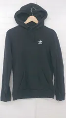◇ adidas アディダス ロゴ刺繍 カジュアル 長袖 プルオーバー パーカー サイズXS ブラック メンズ P  【1307040010587】
