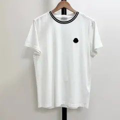 M モンクレール ブラックワッペン 半袖T