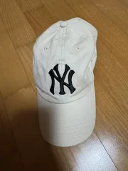 NEW YORK YANKEES ベースボールキャップ アイボリー 帽子