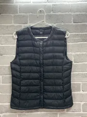 A【A22-25】◇ UNIQLO Lサイズ ダウンベスト　黒色