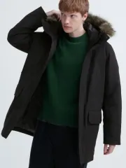 M ユニクロ ウルトラウォーム ハイブリッド ダウンコート ダウン ブラック パーカ