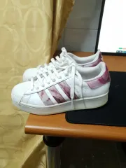 アディダス SUPERSTAR 白/パープル スニーカー