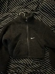 ナイキ クロップド ボア ジャケット