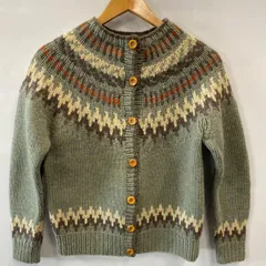 ピB175⚫︎MCGREGPR SPRTS WEAR⚫︎マカガレー⚫︎スポーツウェア⚫︎ニット⚫︎カーディガン⚫︎長袖⚫︎ウッド系ボタン⚫︎ウール100%⚫︎SIze M⚫︎緑×白×灰×赤