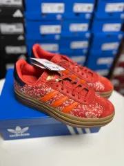 255 アディダス ガゼル ボールド スニーカー ID1425