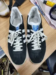 アディダス ガゼル ブラック スウェード スニーカー