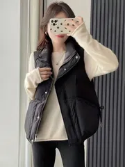 レディースエレガント無袖ベストジャケット - ベージュの保温ファスナー付きポケット、カジュアルからフォーマルまでのコート、重ね着に適