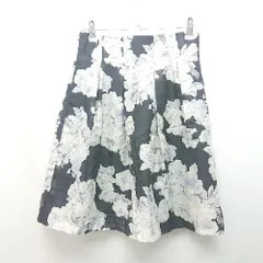 ◇ BE RADIANCE ビーラディエンス 花柄 バックファスナー ミニ丈 フレア スカート サイズM ブラック/ホワイト レディース E  【1309250040286】のサムネイル