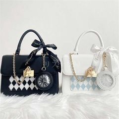 michellMacaron ノベルティ バッグ AirPodsケースホワイト - メルカリ