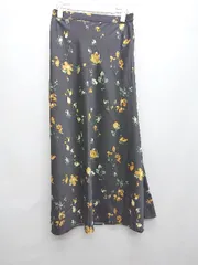 ◇ AMERICAN HOLIC 花柄 サテン風 大人女子 ロング フレア スカート サイズL ブラック ホワイト レディース P  【1402160005083】