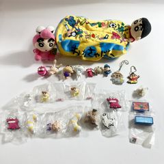 Crayon Shin-chan Goods 20-piece set including tissue cases, key chains, mascots, figures, etc. Current condition 0.2kg